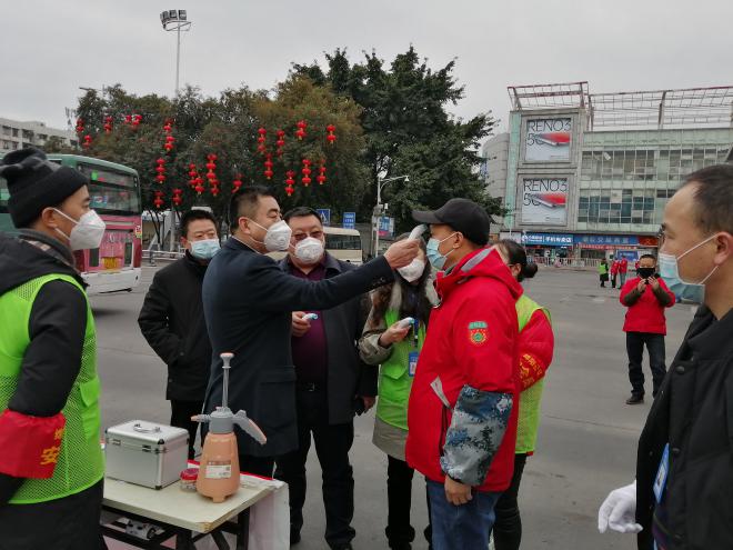 疫情防控高標(biāo)準(zhǔn) 復(fù)工復(fù)產(chǎn)再行動(dòng)6.jpg a19eeed37e42498e84c1b80e700082b5.jpg