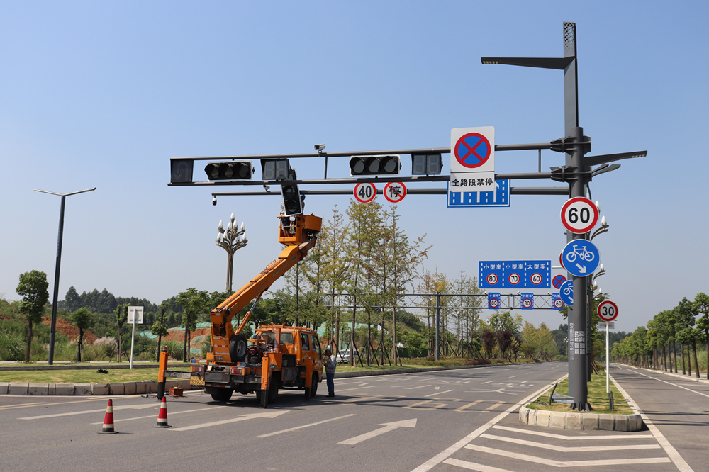 科技城集中發(fā)展區(qū)示范路交安設施項目